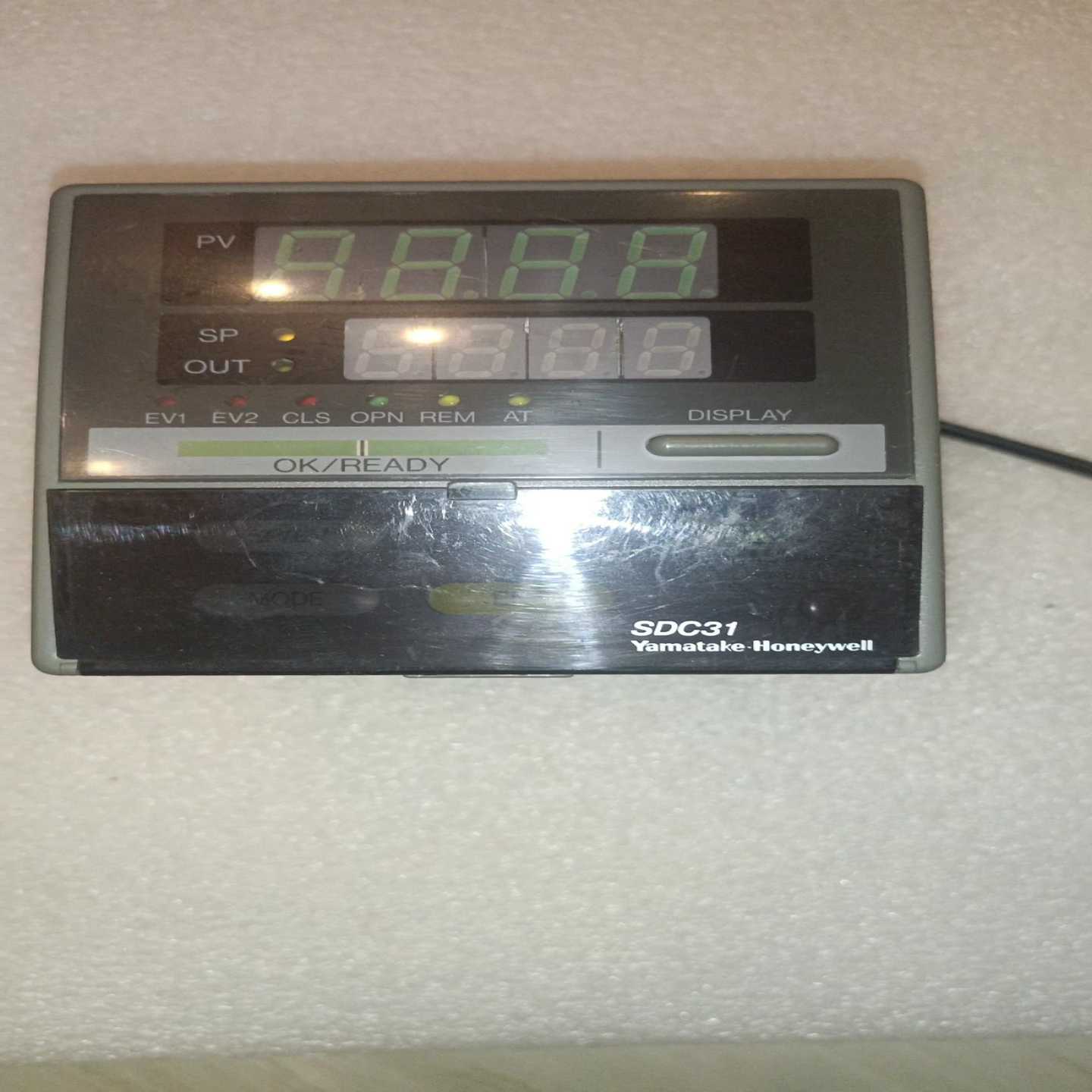 询价SDC31C312GA000100山武温控器，升级改造换下