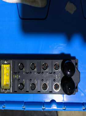 【星慕电子】图尔克分线模块1-800-544-7769成色如图。2台