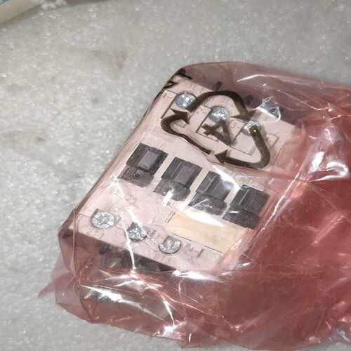 接触器 3TF31 00-0XM0，如图，~询价