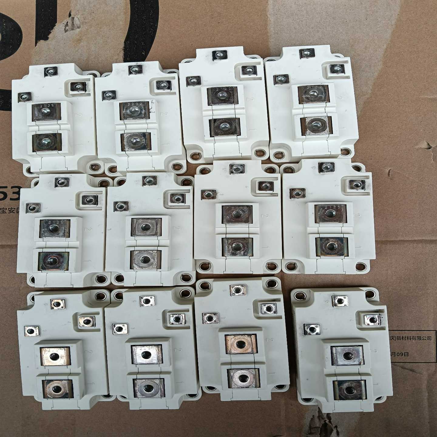 BSM400GA120DN2FS_E3256还有8个，拆--议价商品