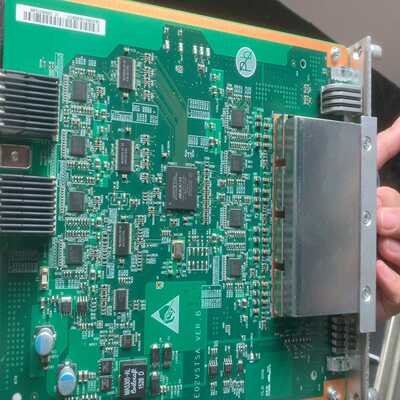 询价~9.5新LE0D0VSTSA00 华为9300堆叠卡/集群卡