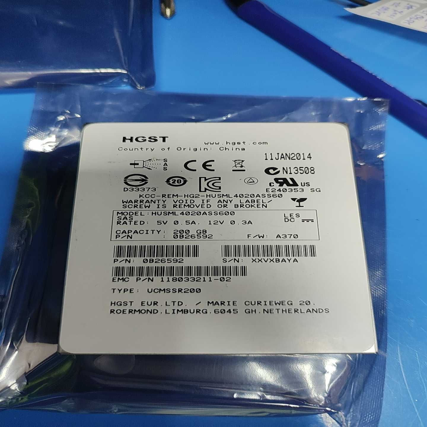 HGST日立200GB固态硬盘，型号HUSML4020ASS--议价商品