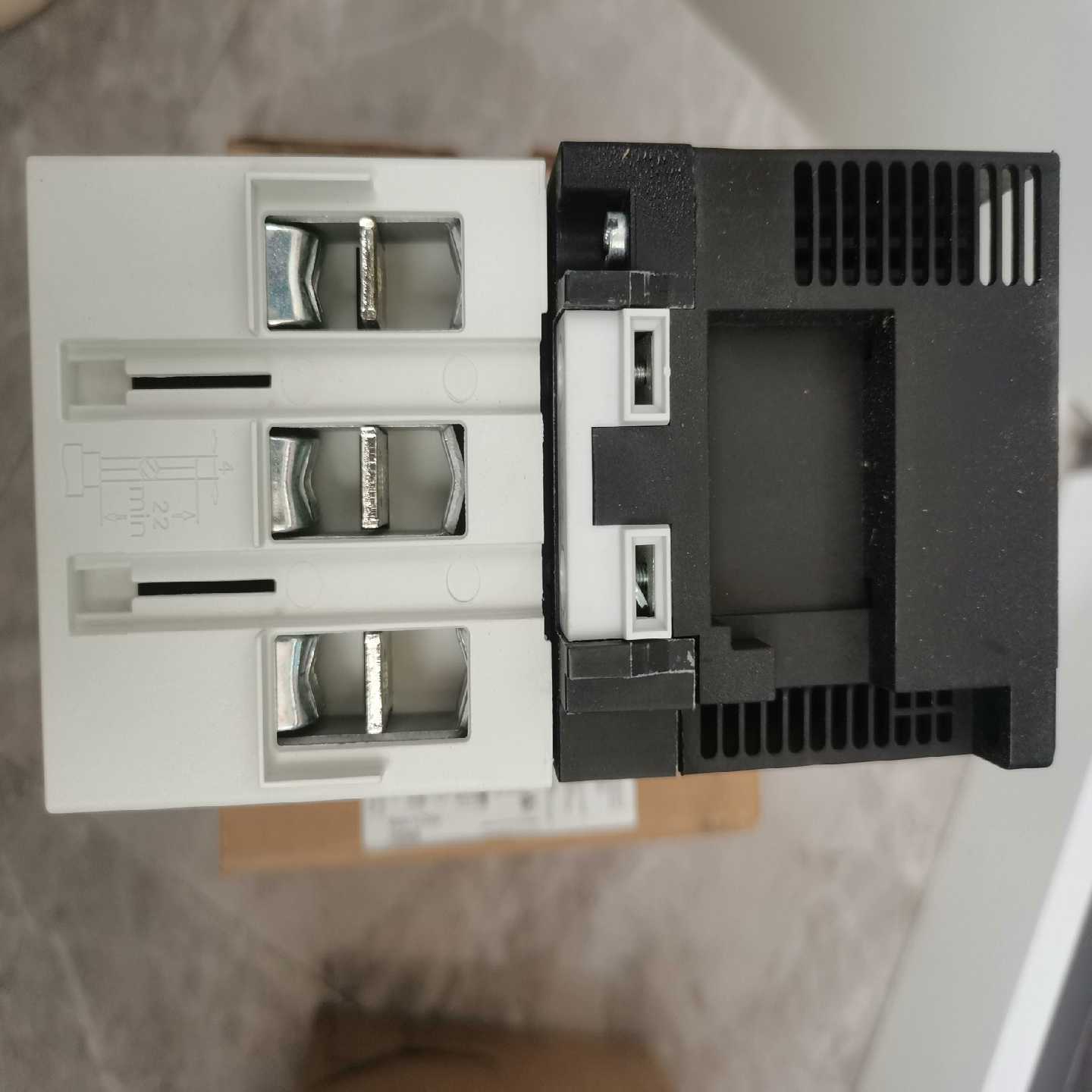 西门子接触器3RT5045-1BB40。~询价