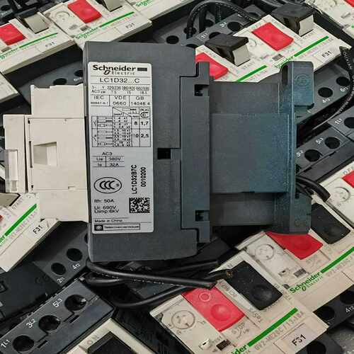 交流接触器LC1D09M7C121832询价