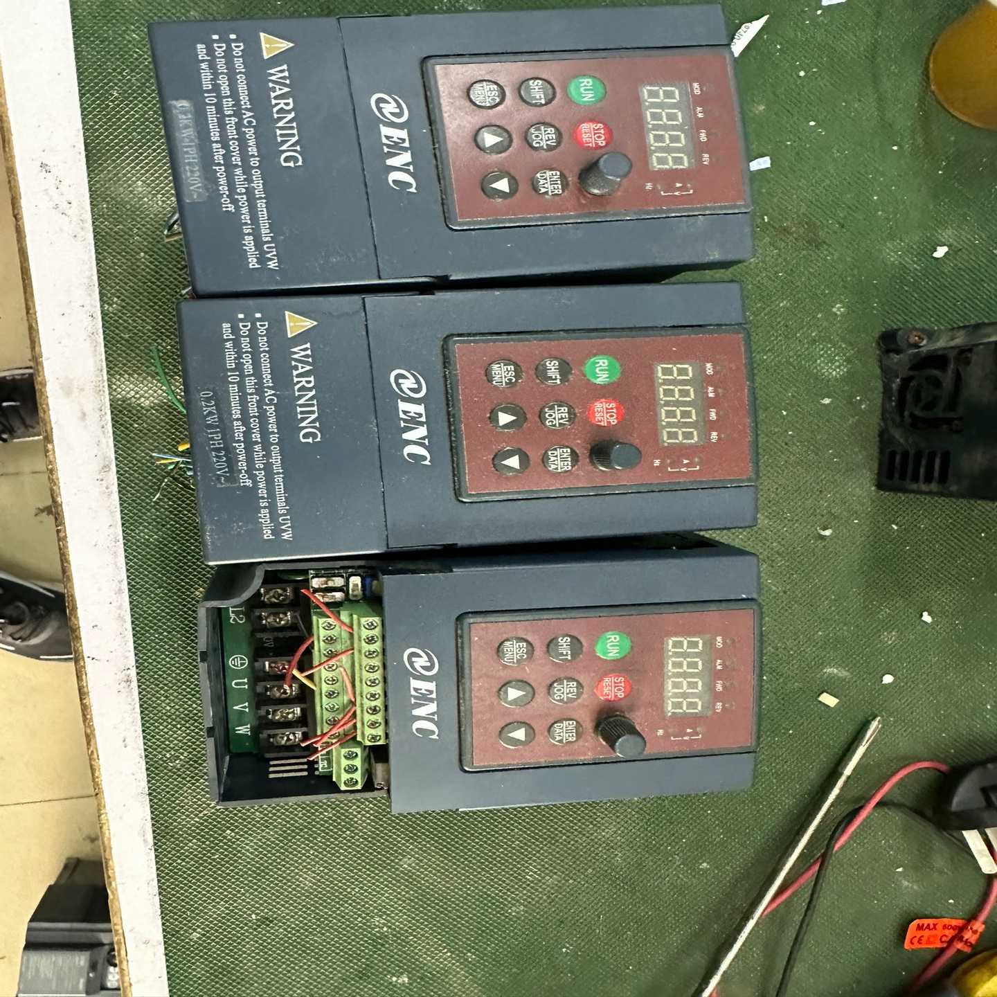 咨询-ENC易能变频器EDS800-2S0002N/220v0.