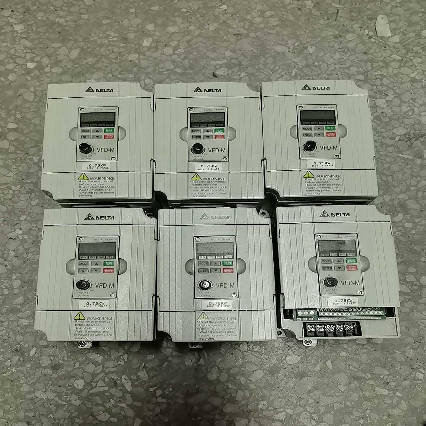 台达变频器0.75KWVFD007M43B，已上询价
