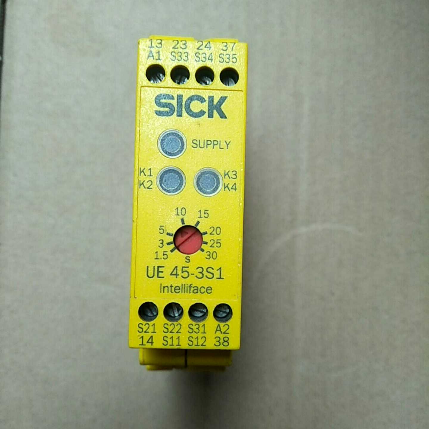 咨询-SICKUE10-3OS2D0安全继电器6024917