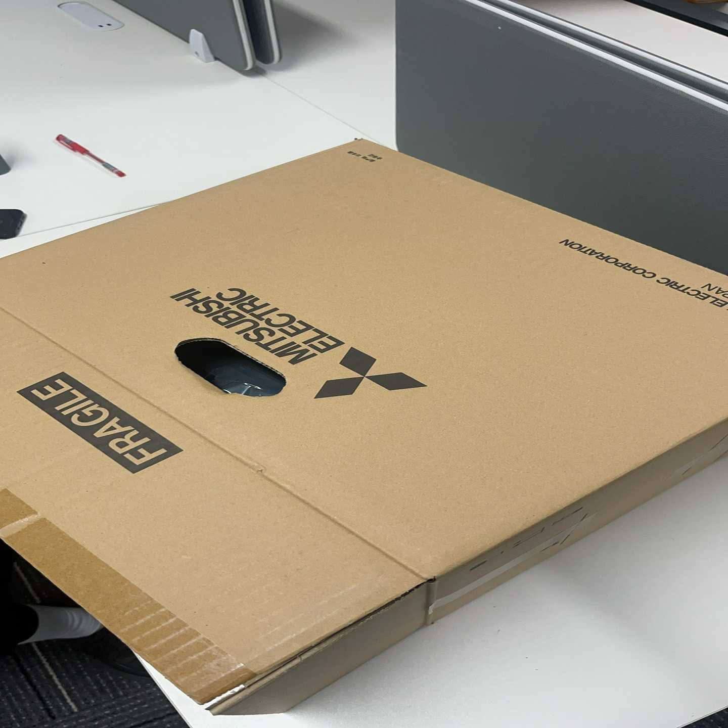 MR-J2S-22KB4-PX201U607全新三菱伺服驱动议价