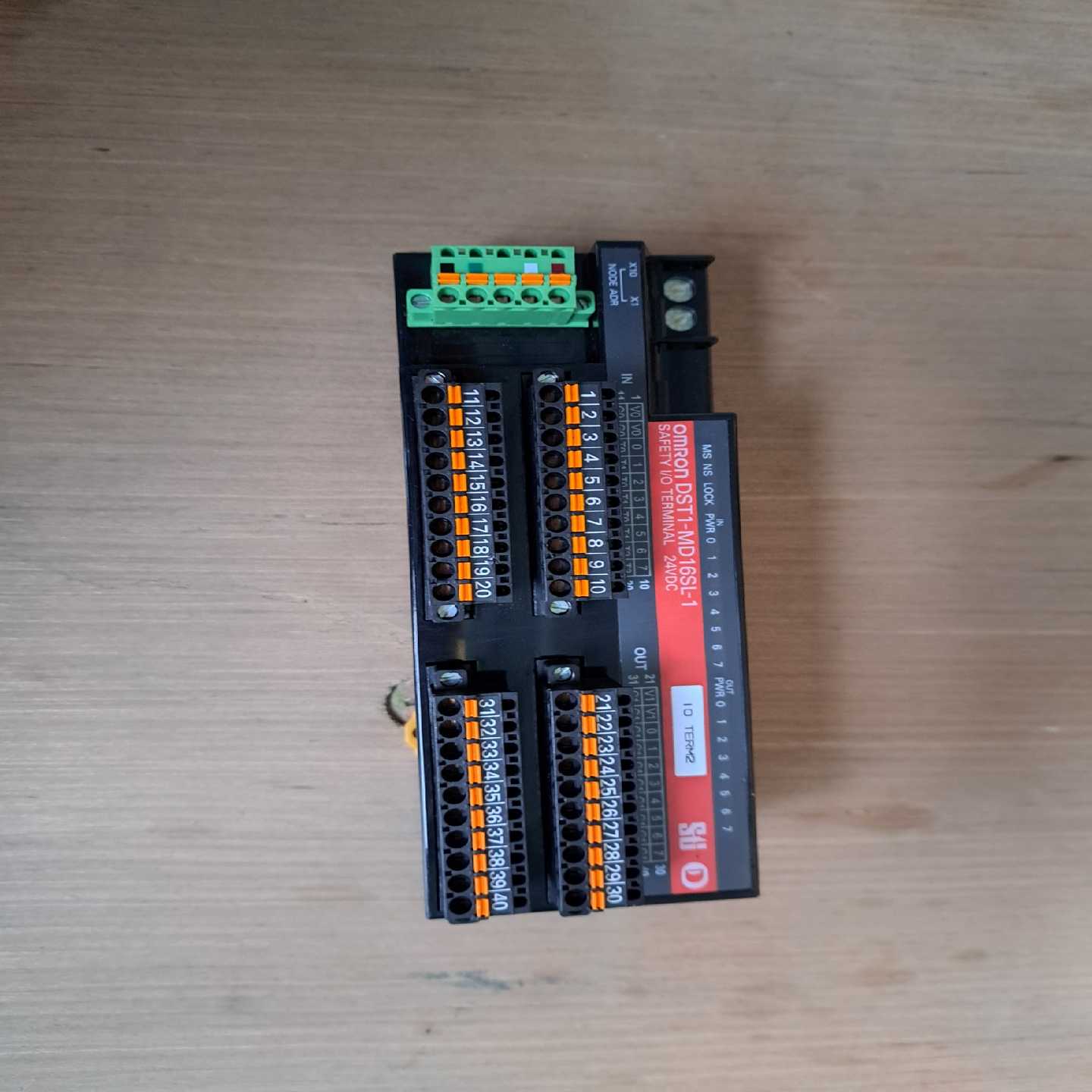 DST1-MD16SL-1成色如图！！询价