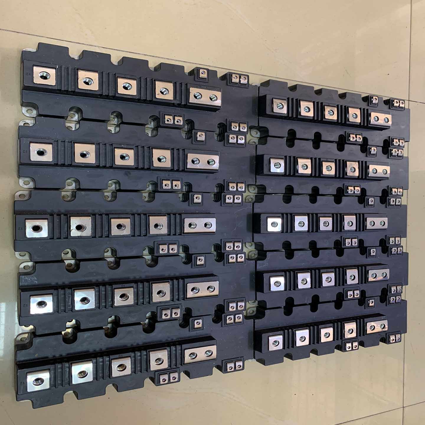 2MBI1400VXB-120Y-54 质量用 价格实惠~询价