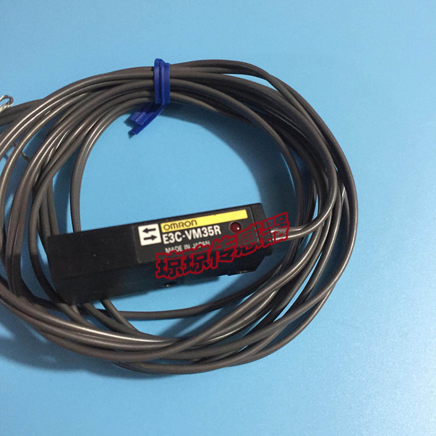 OMRON欧姆龙E3C-VS7RE3C-VM35R反射光电开关传感器E3C-VS3R