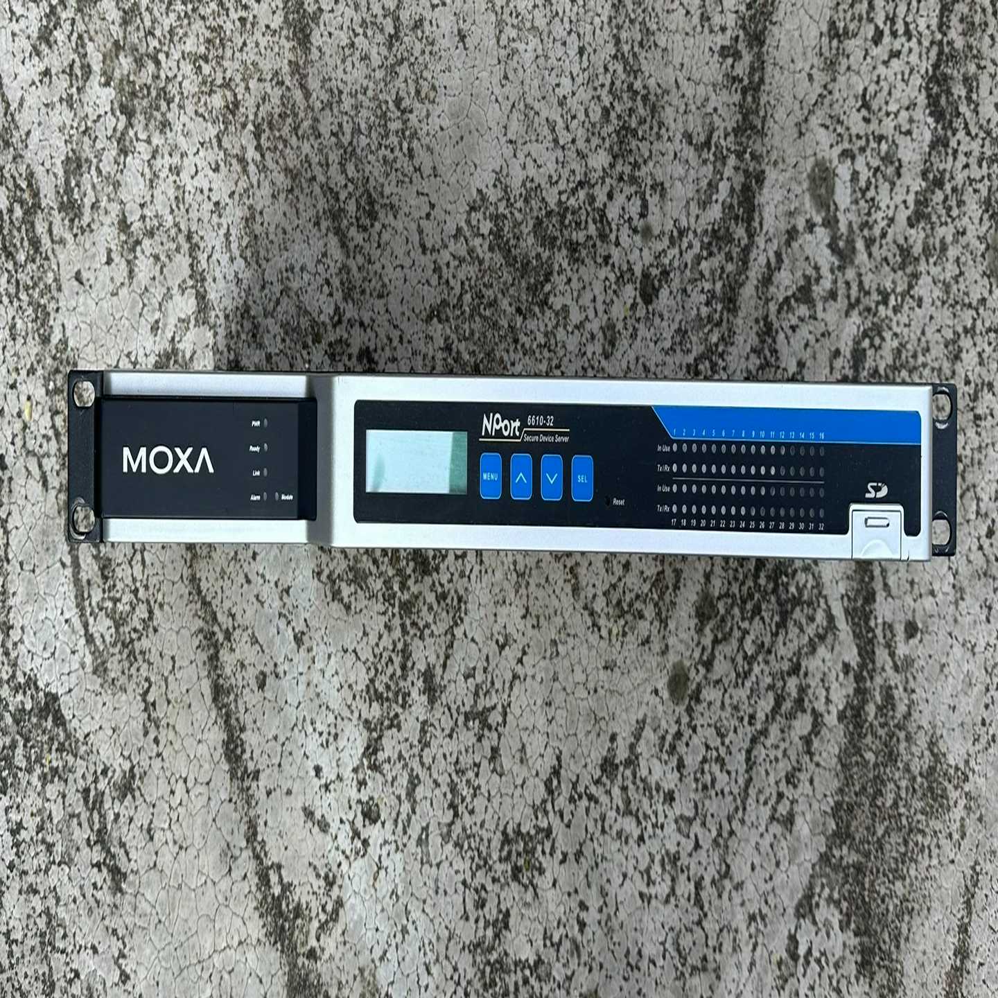 MOXA摩莎NPort6610-32串口服务器终端服务-议价