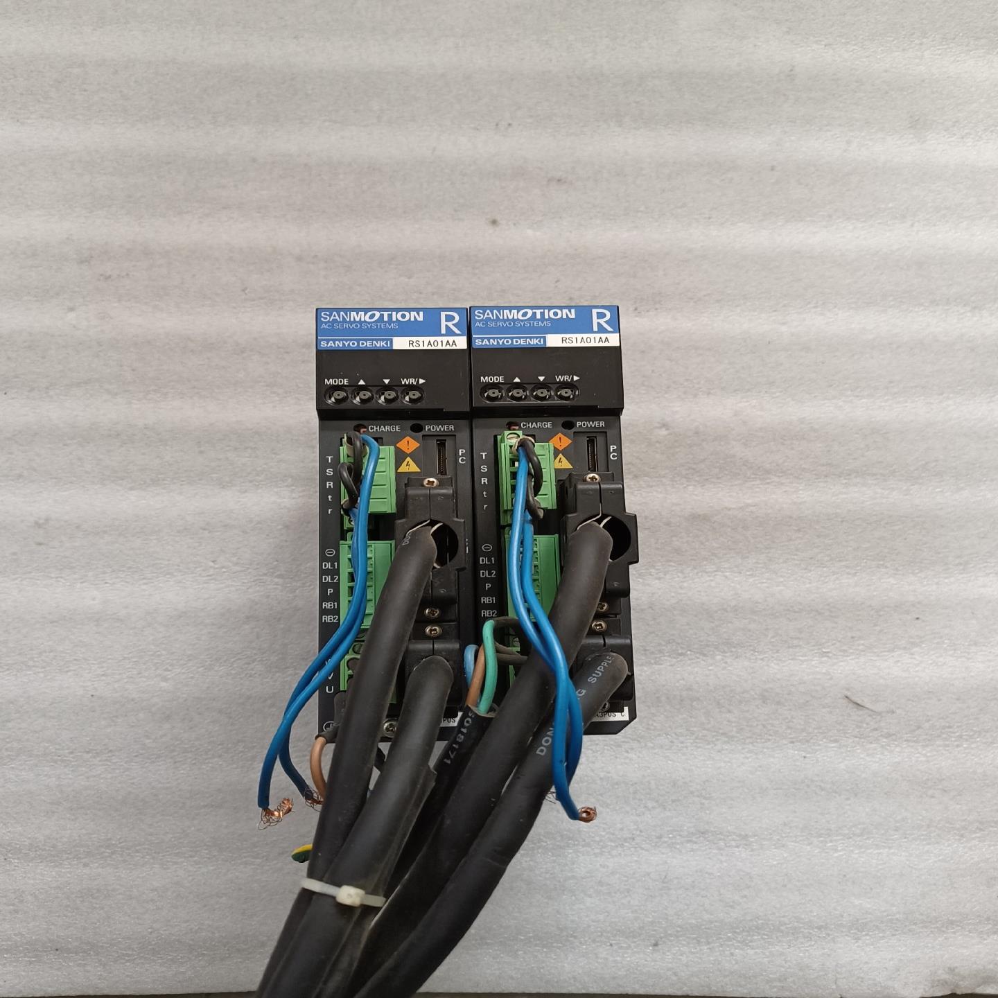 三洋SANYO DENKI驱动器RS1A01AA RS1A0，议价