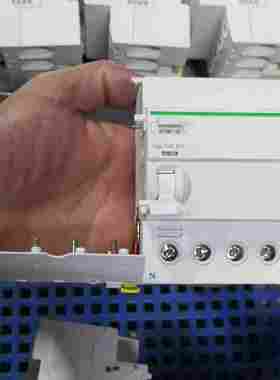 (询价)4P漏电保护器附件A9V59440，Vigi ic65