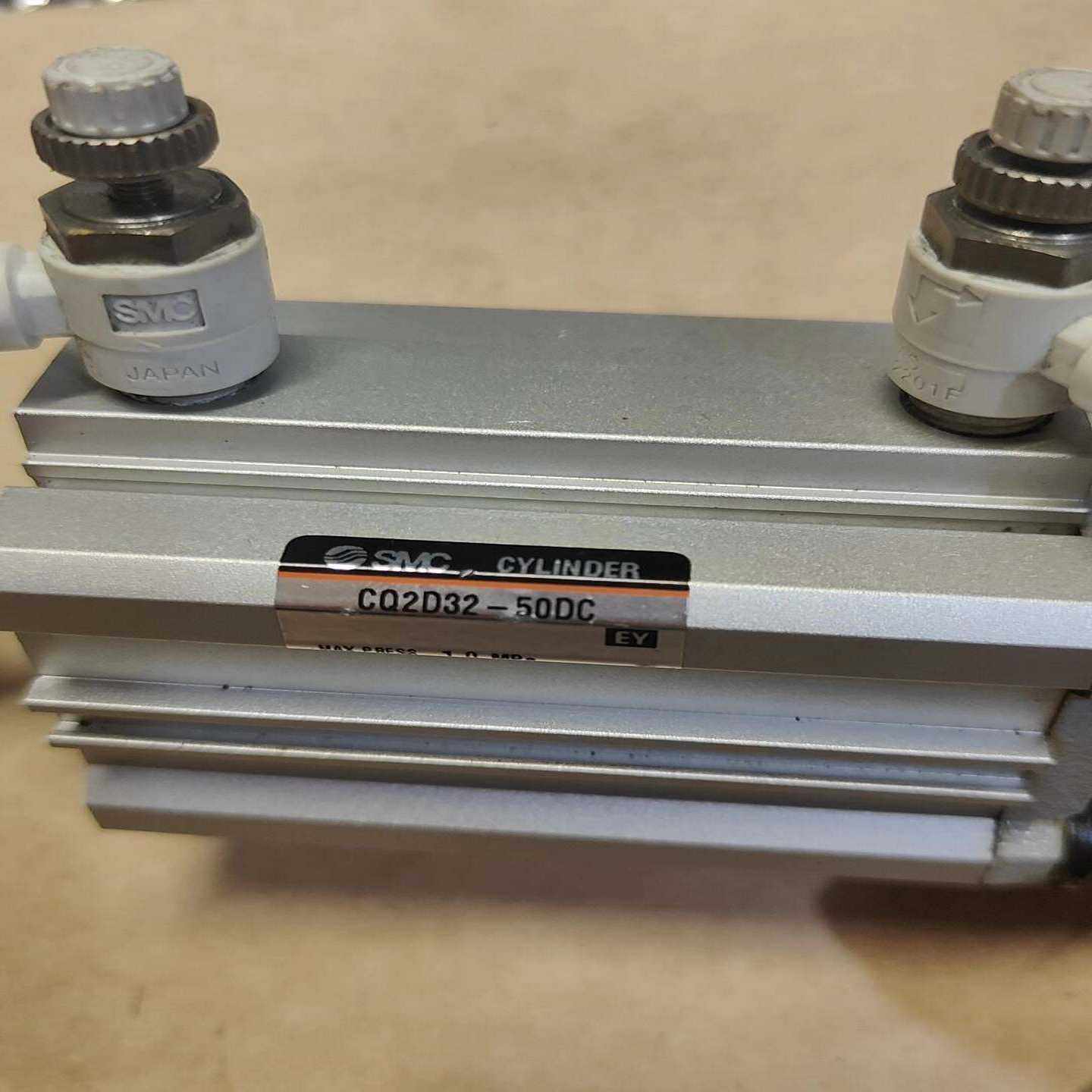 询价SMC气缸CQ2D32-50DC日本原装进口