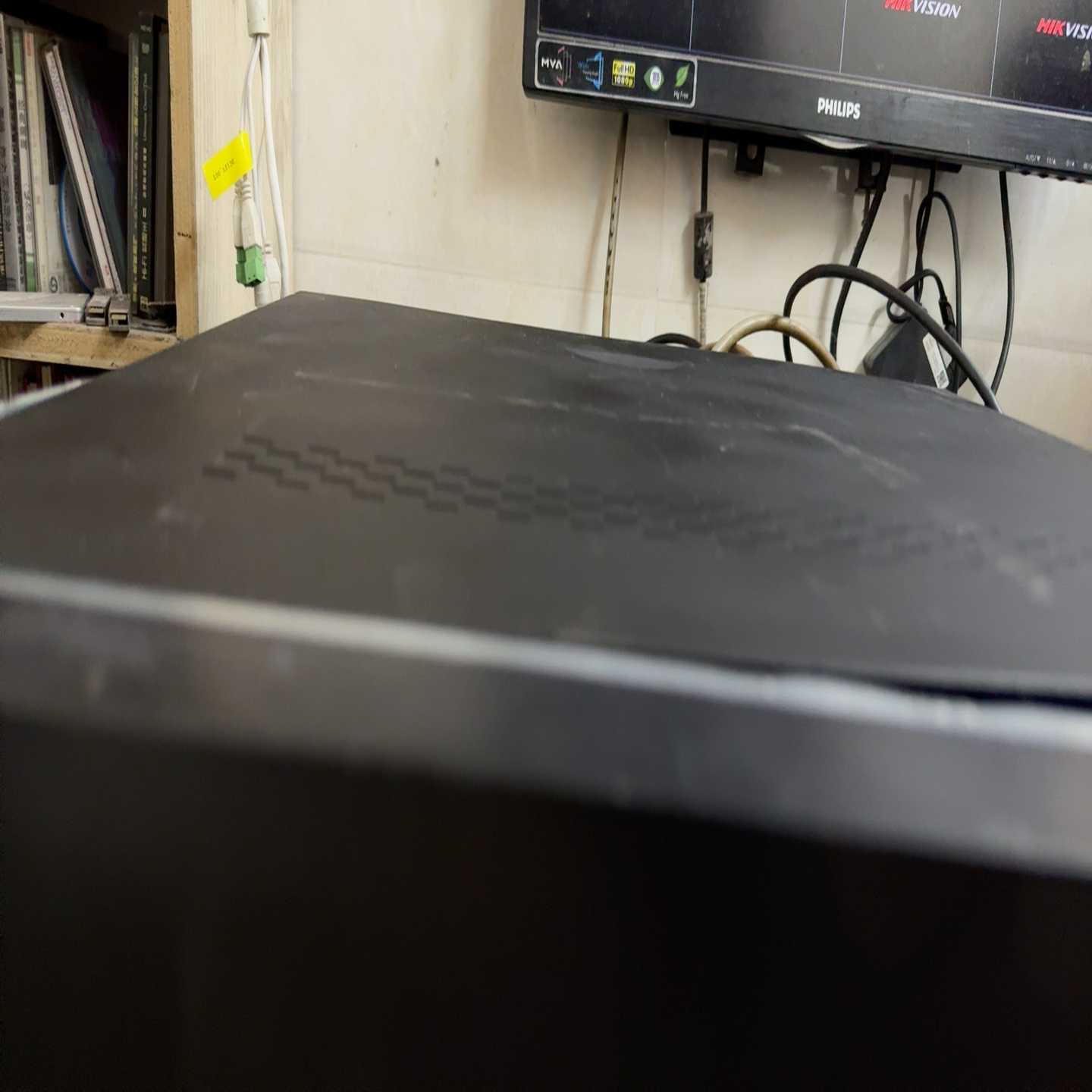 海康威视DS-7716N-E4-V2网络硬盘录像机，（四盘位-议价