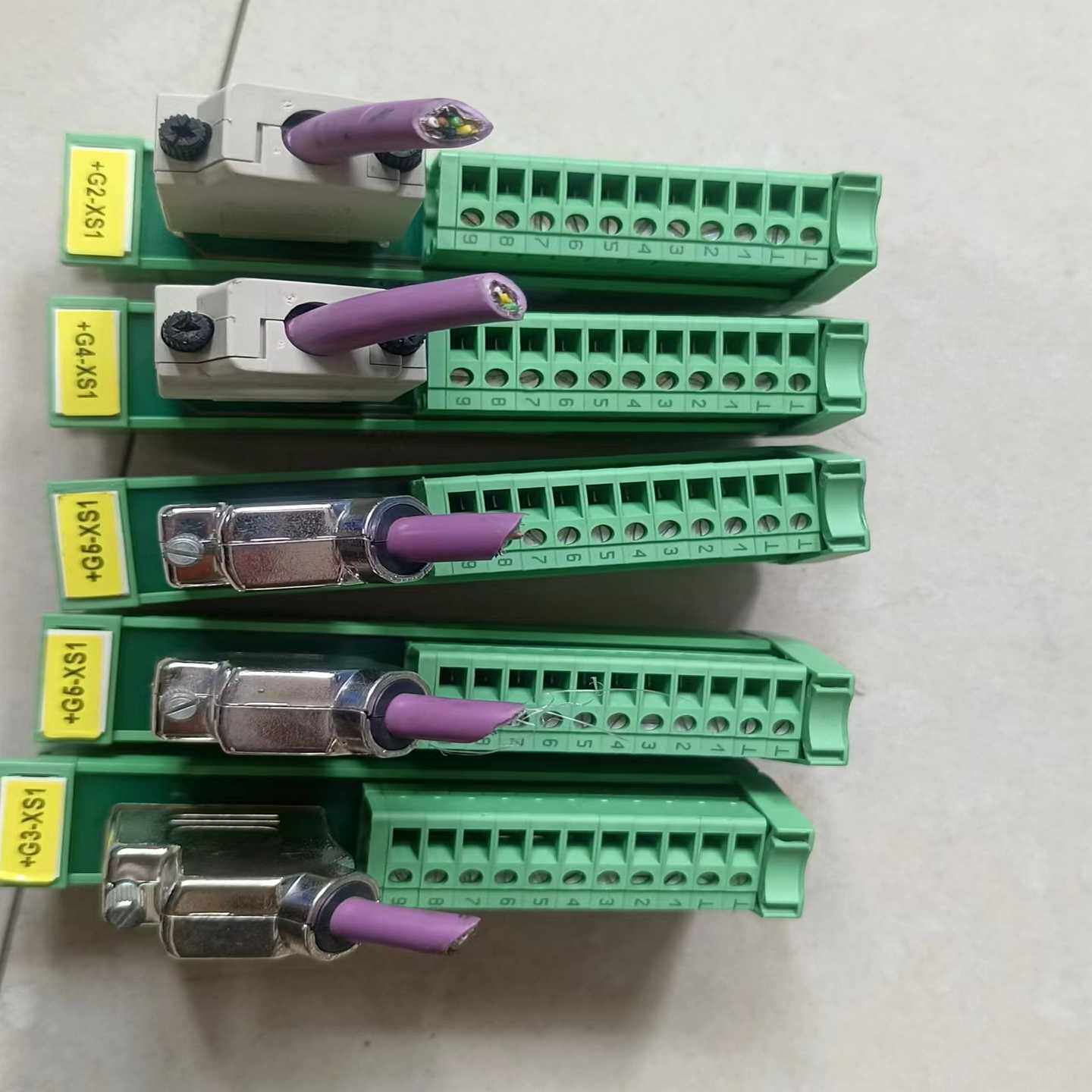 菲尼克斯接口模块UM25-D9SUB/B/FRONT/Q