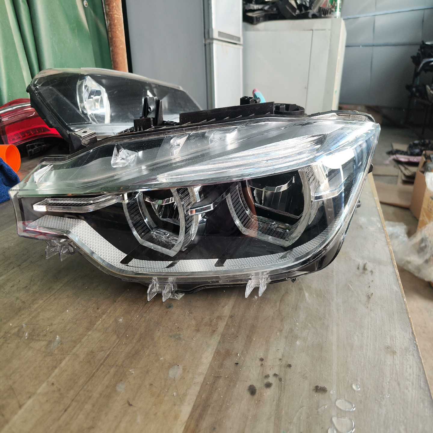 A39宝马三系左前大灯，LED拆车大灯，全脚面好，小修复--议价商品
