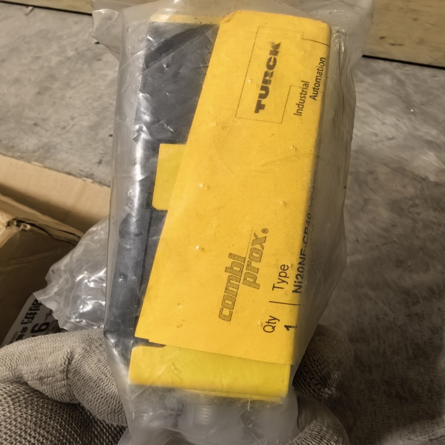 【请询价】图尔克传感器全新原装正品实图拍摄