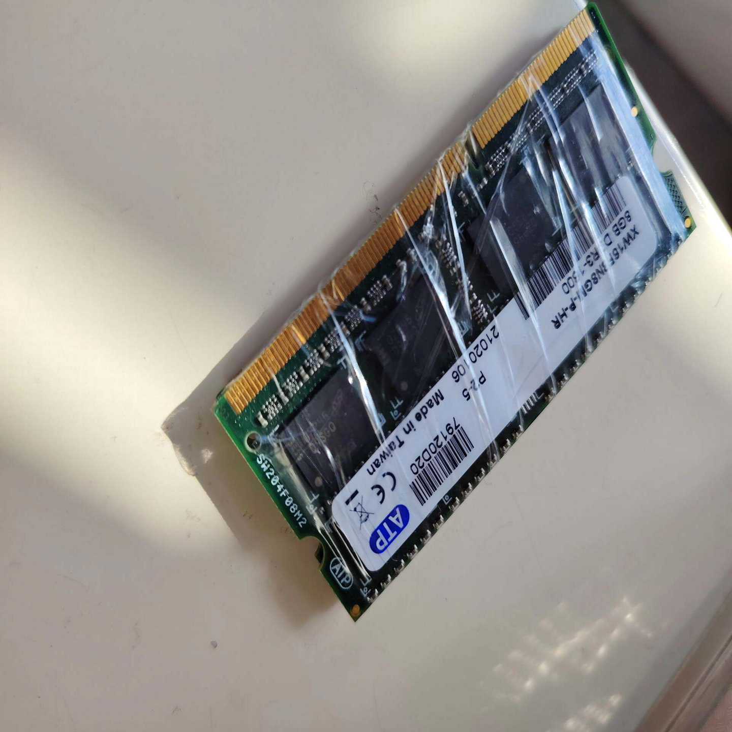 金士顿8GDDR3内存条全新未使用2条