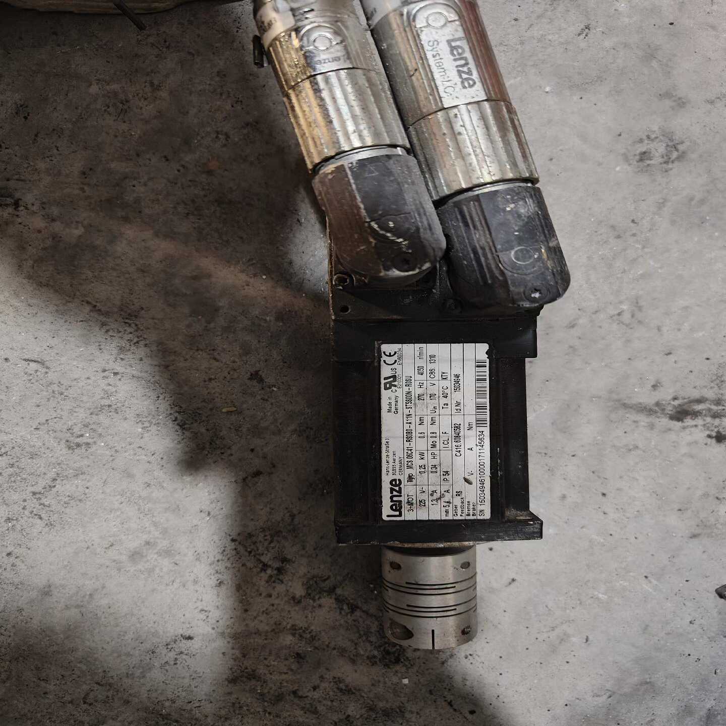 Lenze伺服电机MCS06C41-RS0B0-A11