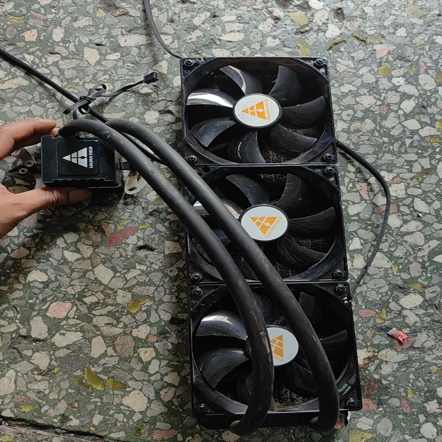【请询价】金河田寒冰360水冷散热器RGBd带灯效关联利民