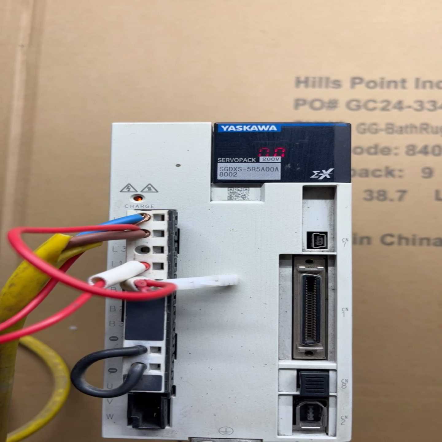 SGDXS-5R5AA0A8002，安川750W拆机驱动器！--议价商品