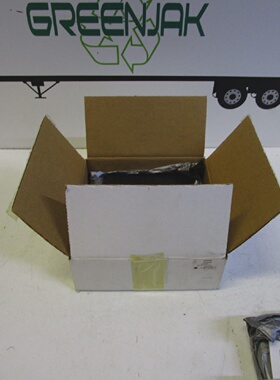 BLACK BOX AC503AE CAT5 VGA VIDEO SPLITTER REMOTE LR OPEN BOX