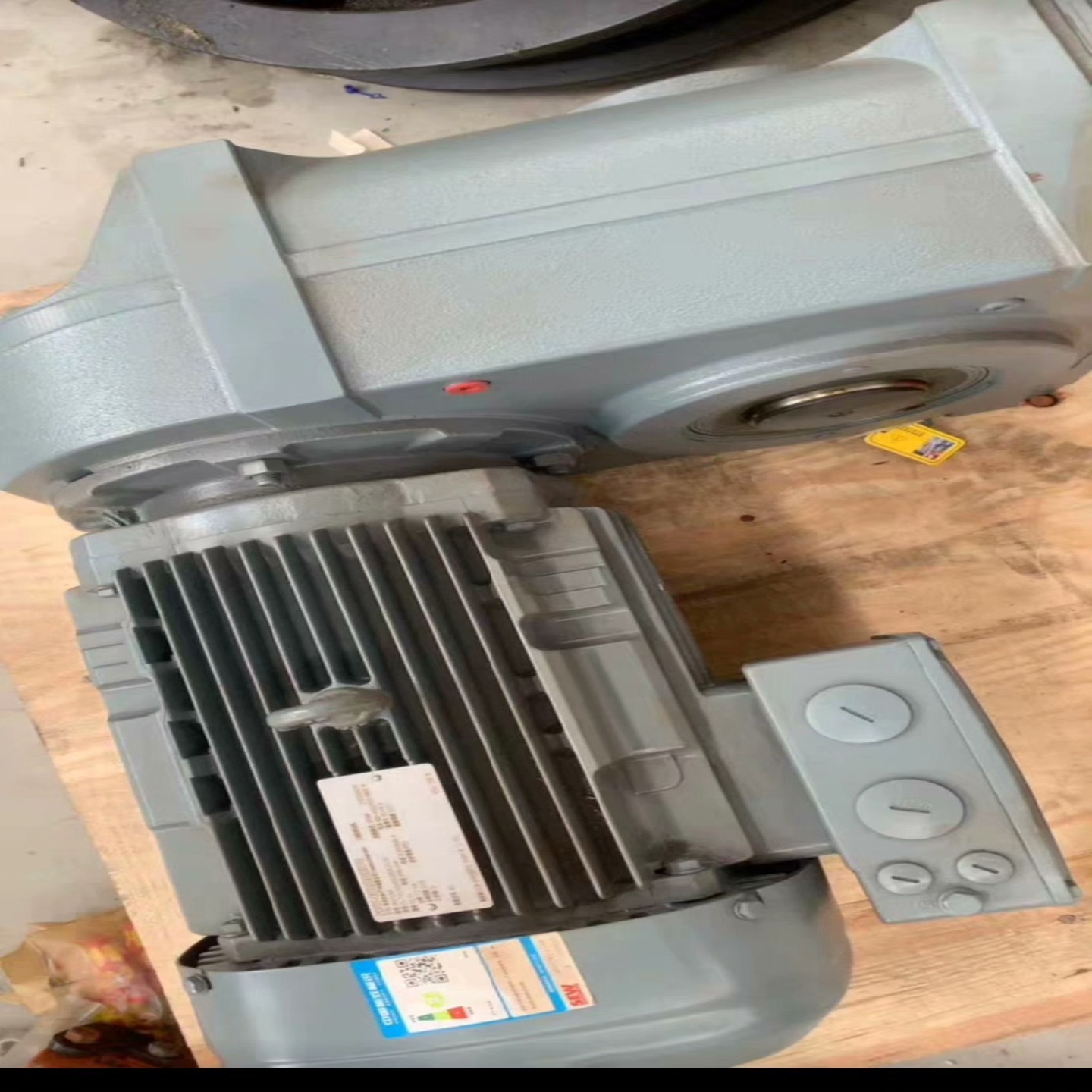 【议价】SEW全新减速机整套FA87 DRN132M4 75kw