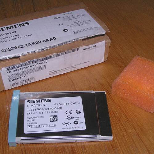 NEW  Siemens 6ES79521AK000AA0 E6 S7400 RAM MEMORY 1MB open o