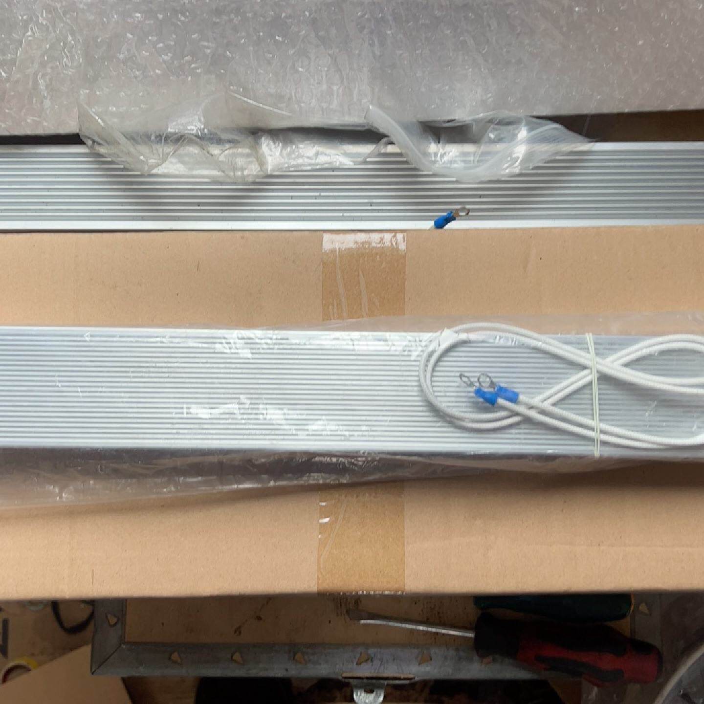 全新1.5KW，22欧制动电阻，100元 感兴趣的话点“我想要”和我私