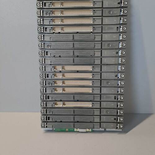 6ES74002JA000AA0  SIEMENS  6ES74002JA000AA0  Rack UR2H USED