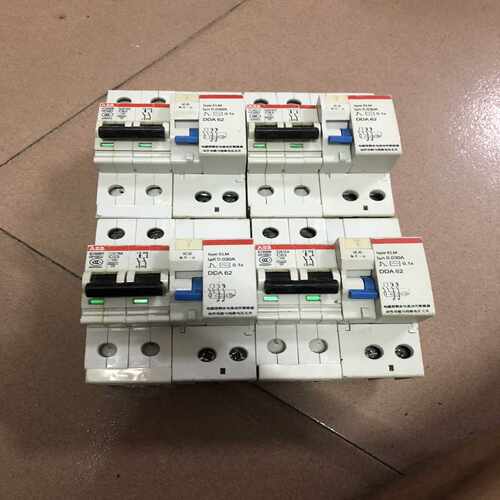 ABB2PC63A电磁式漏电保护器。功能正常。成色如图。~询价