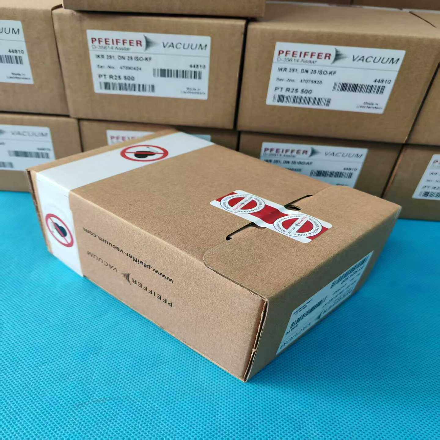 全新普发真空计IKR251出售，DN25ISO-KFP--议价商品