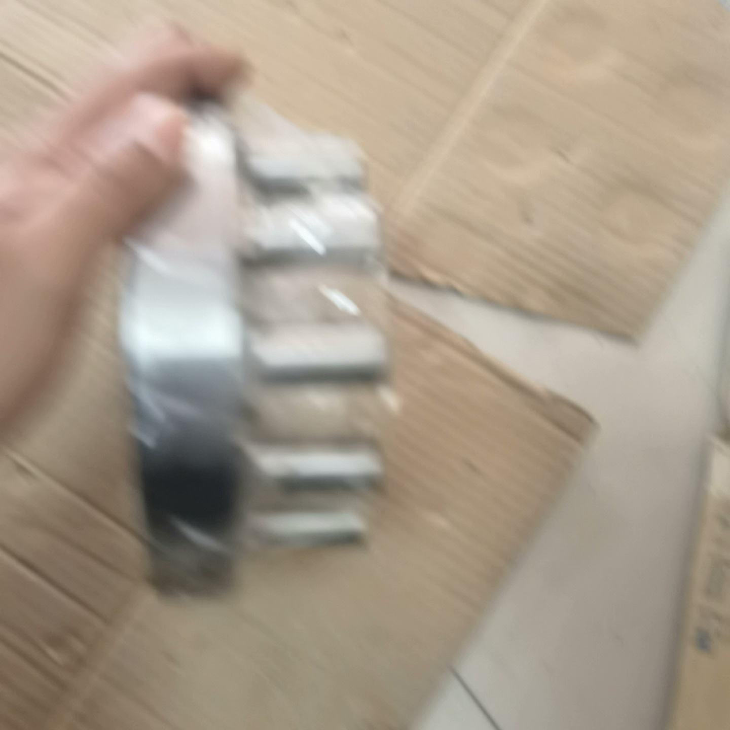 议价--仓库里库存一个全新东东,识货的来