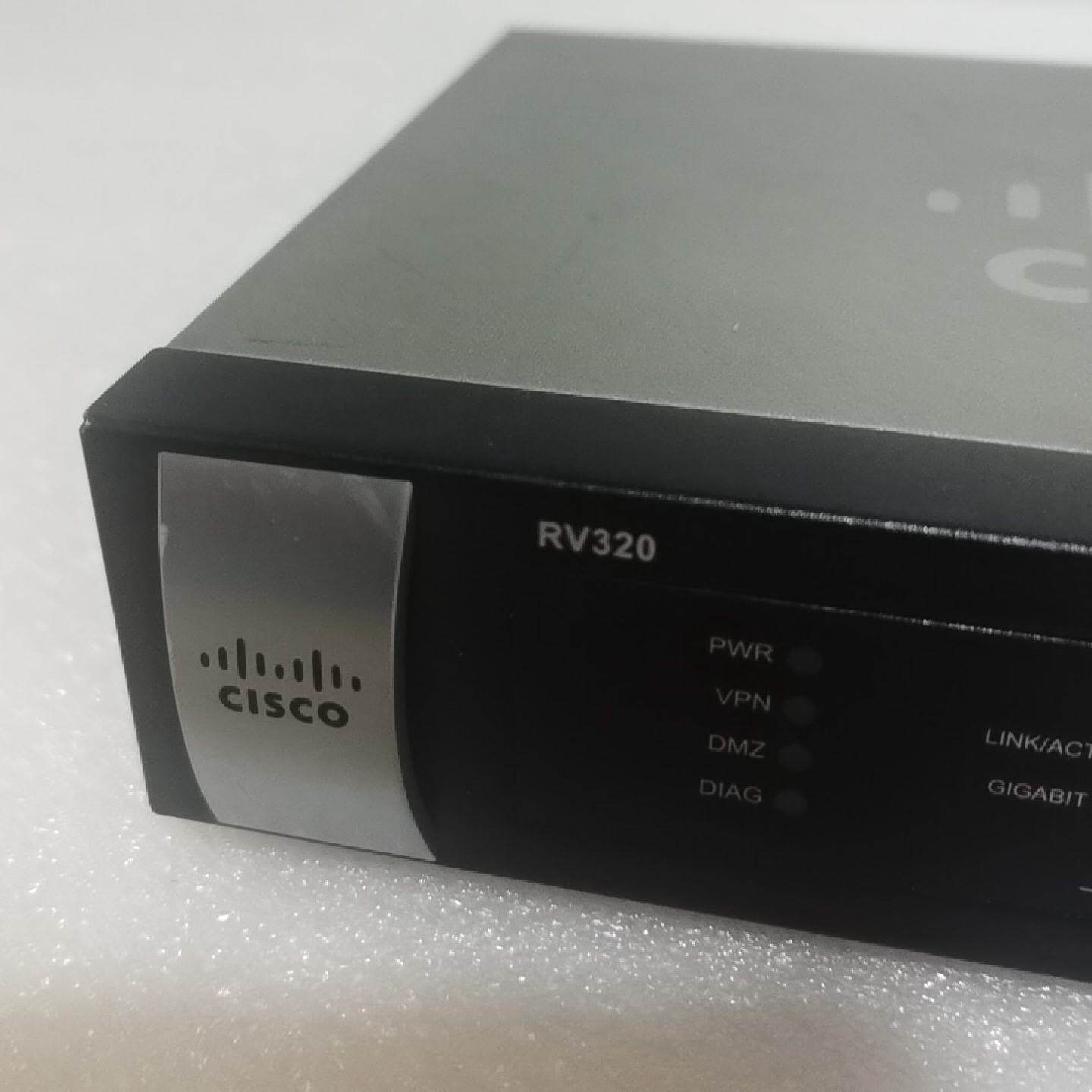 议价--CISCO思科 RV320 全千兆企业路由器  实图片  感