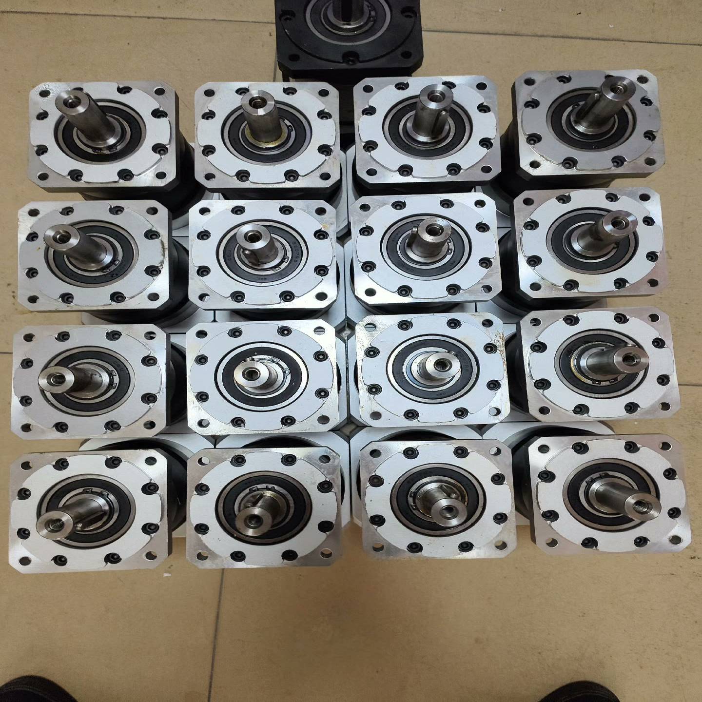 130法兰精密减速机型号PGF120-L2-20-S-P2--议价商品