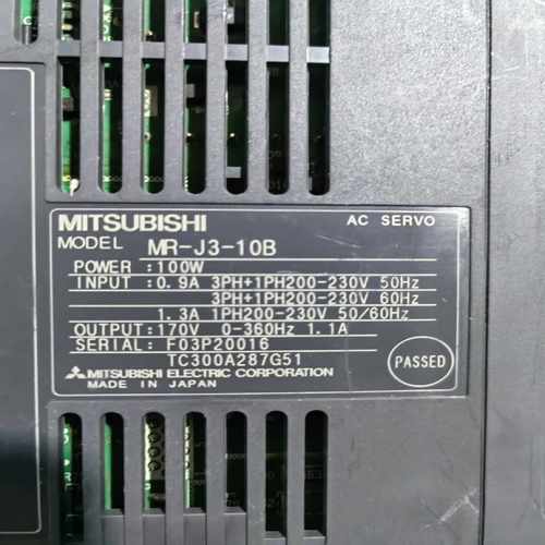 【议价】MR-J3-10B带端子排成色很好还有一个适用