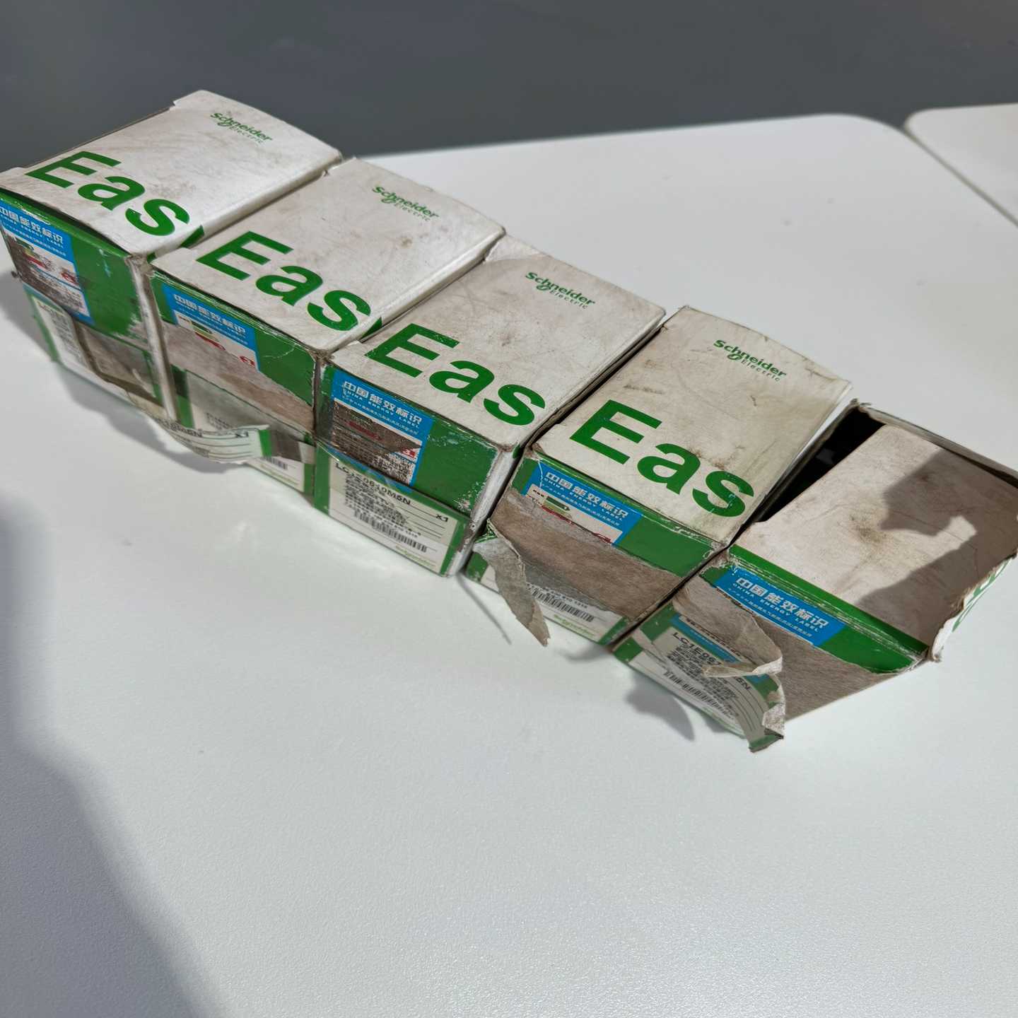 议价施耐德CLIPSAL墙壁开关LC1E0610M5N全新原装颜