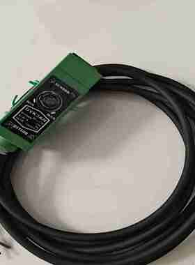 议价-DeVeOKYDVK3AN接近开关，绿色外壳，线长2米左右。