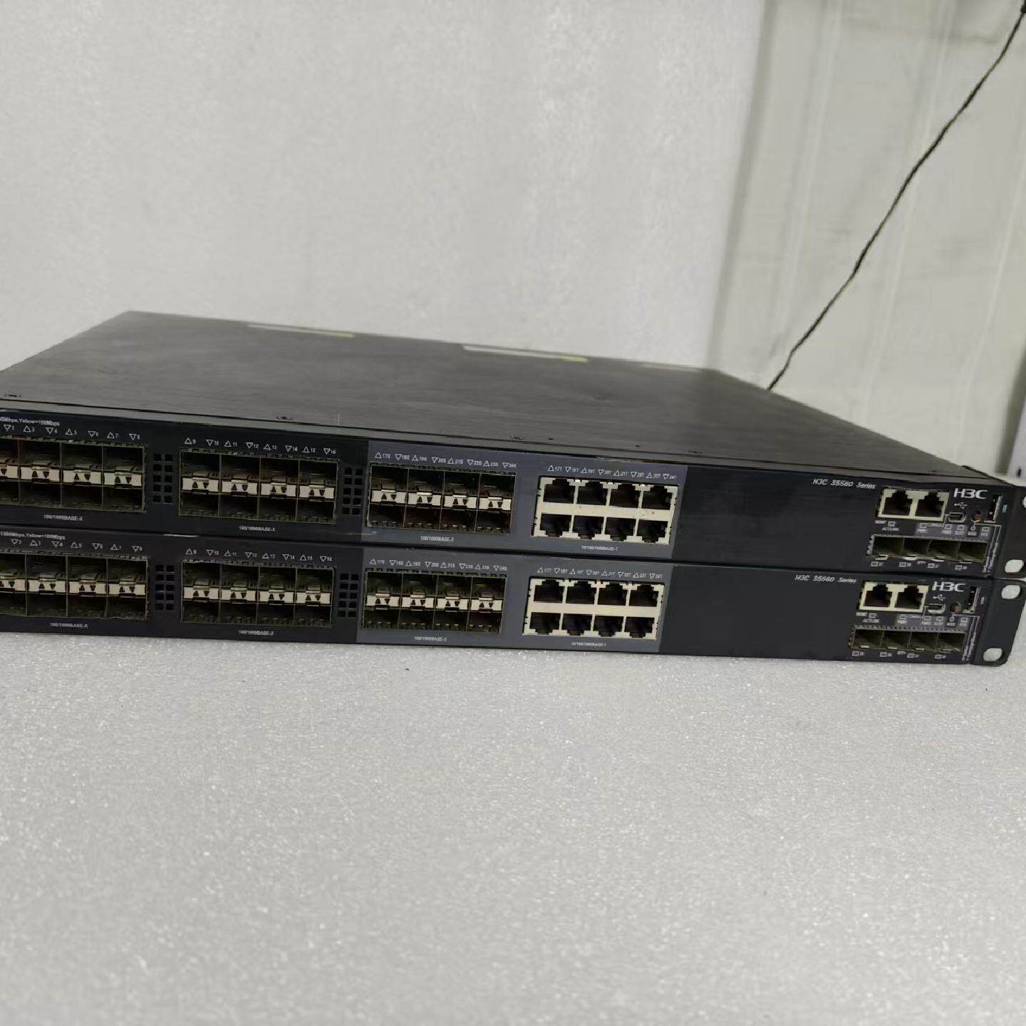 出售H3C华三S5560-30F-EI网络交换机，成色轻微使--议价商品