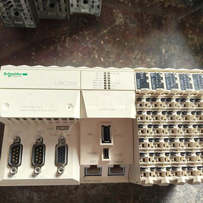 施耐德PLC运动伺服控制器型号LMC058LF42拍前询价