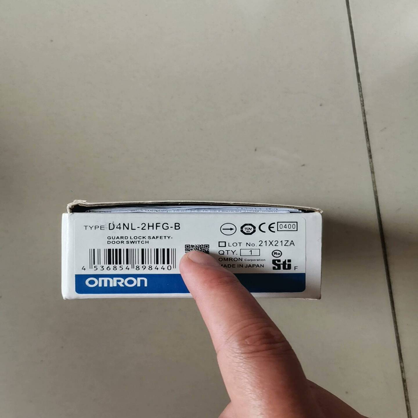 D4NL-2HFG-B欧姆龙安全门锁，数量13个