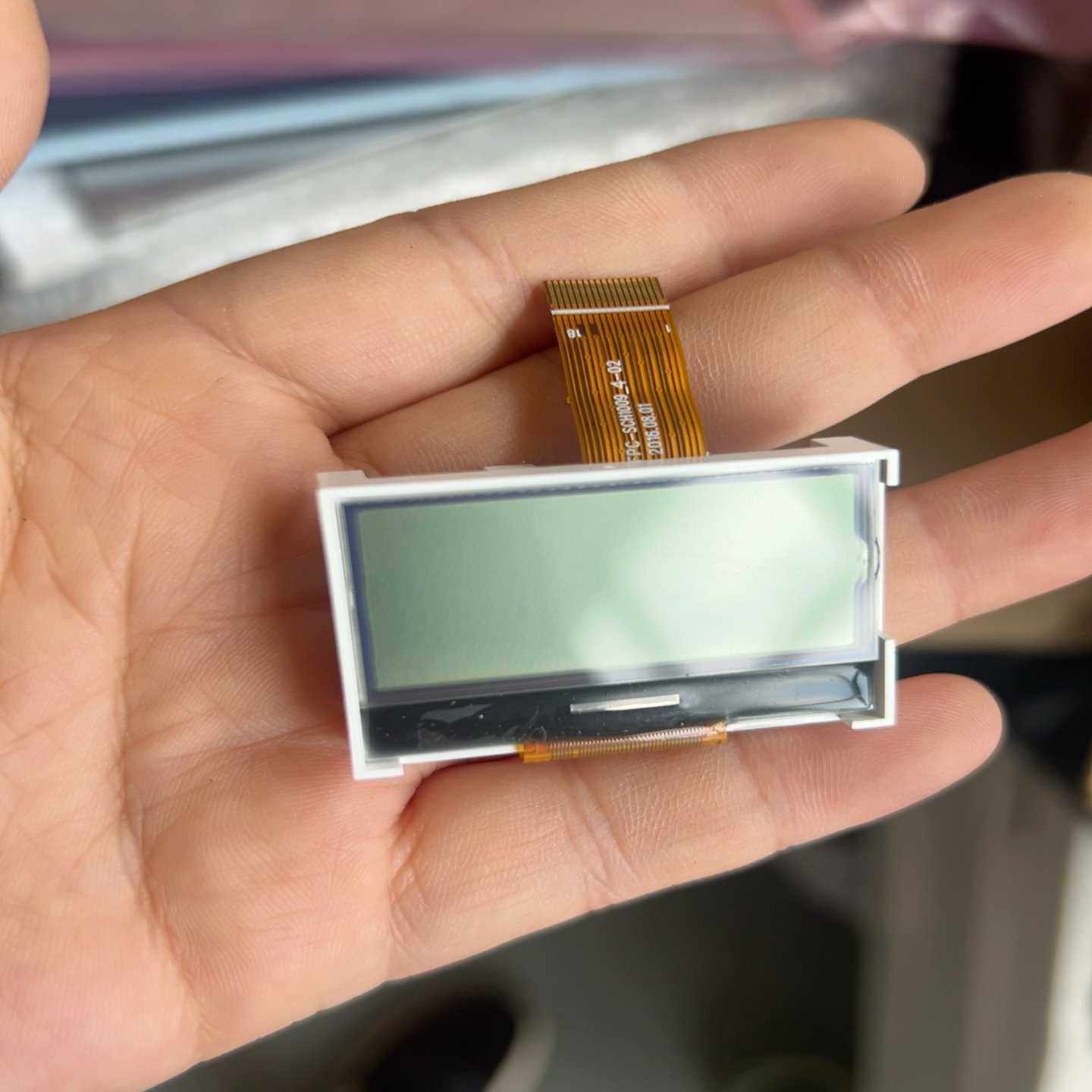 议价框架单元显示屏