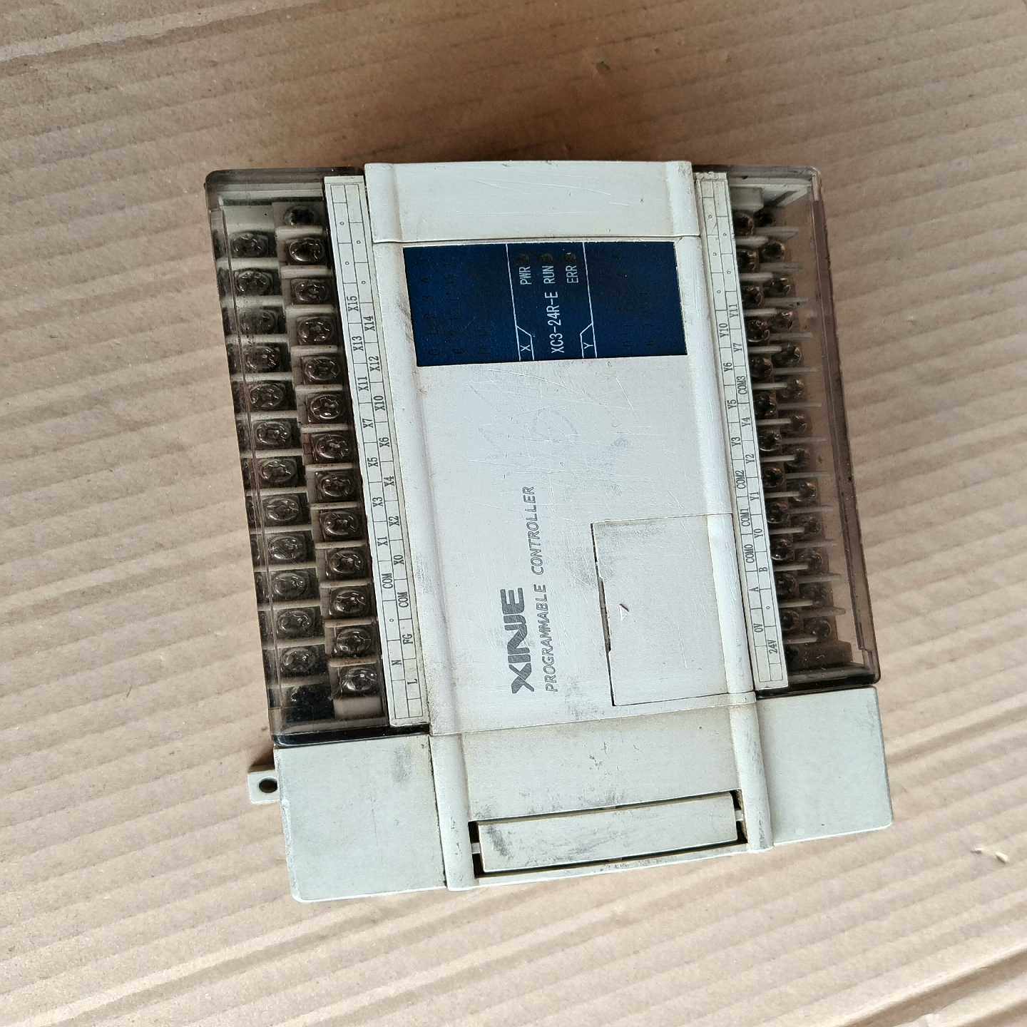 XC3-24R-E，信捷pLc一个，成色如图，功能正常，壳无询价