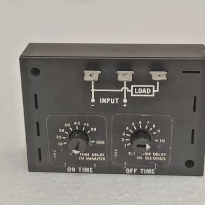 *NEW NO BOX* SSAC ESDR424A0 is a solidstate recycling timer