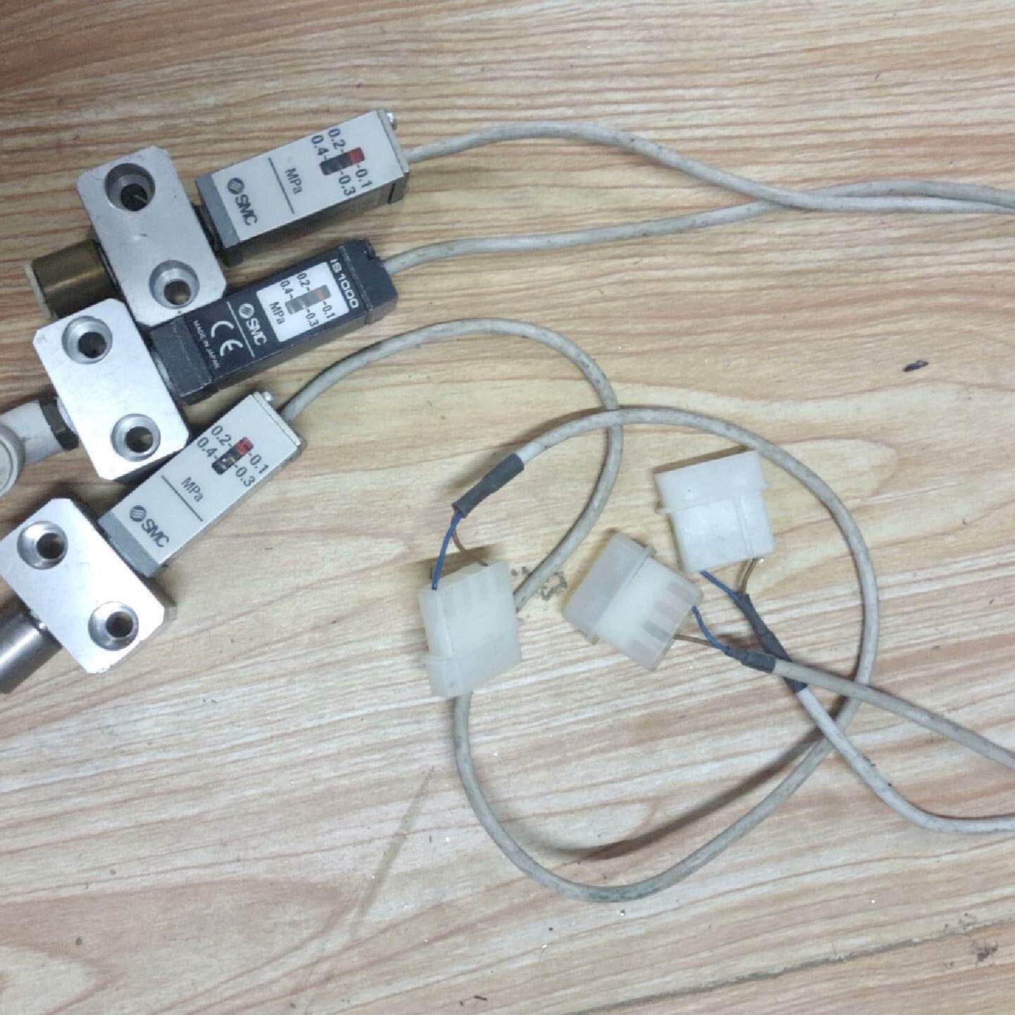 拍前询价:MSC压力传感器器IS10012个