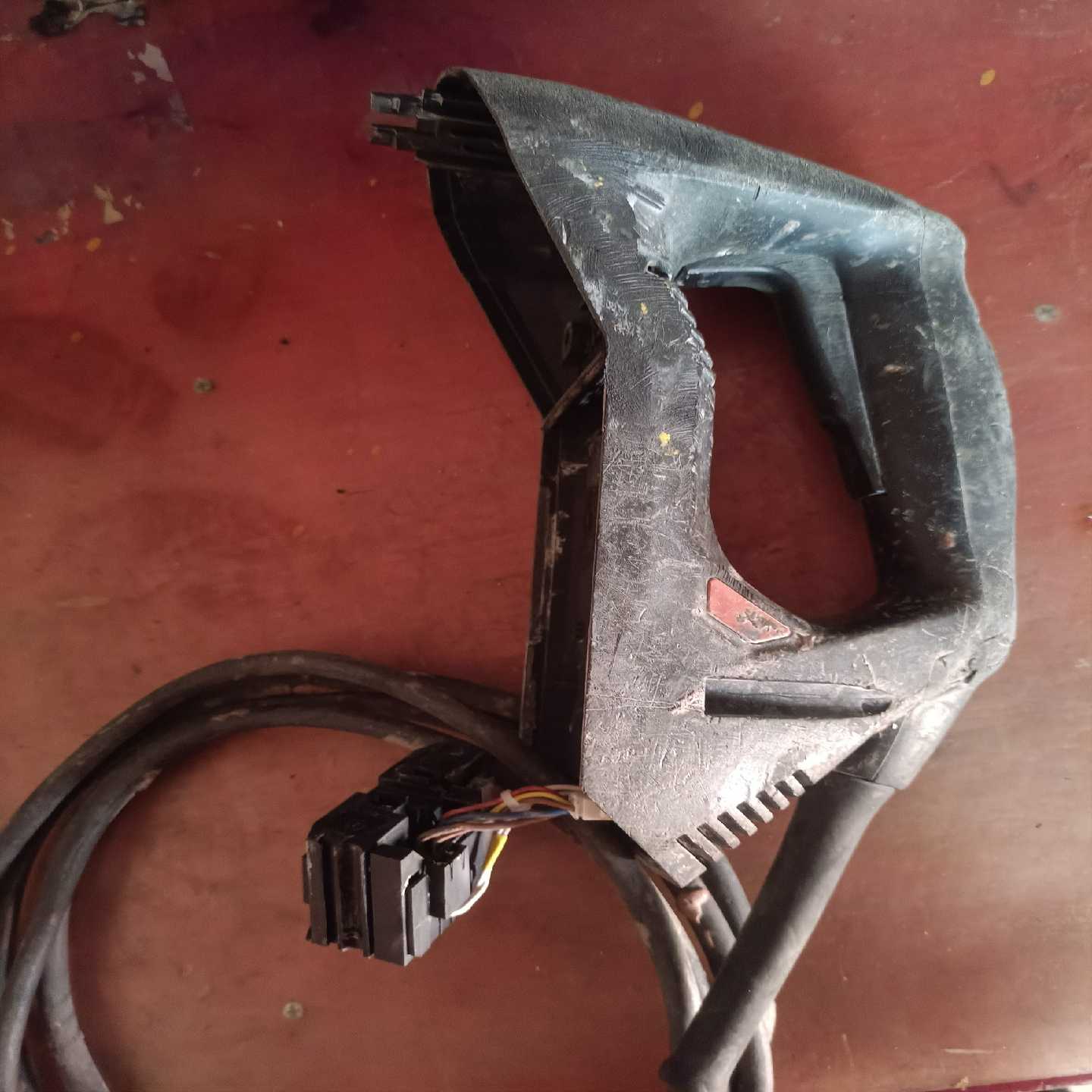 询价喜利得TE70ATC后手柄总成。原装件。所有零件不缺。一切功