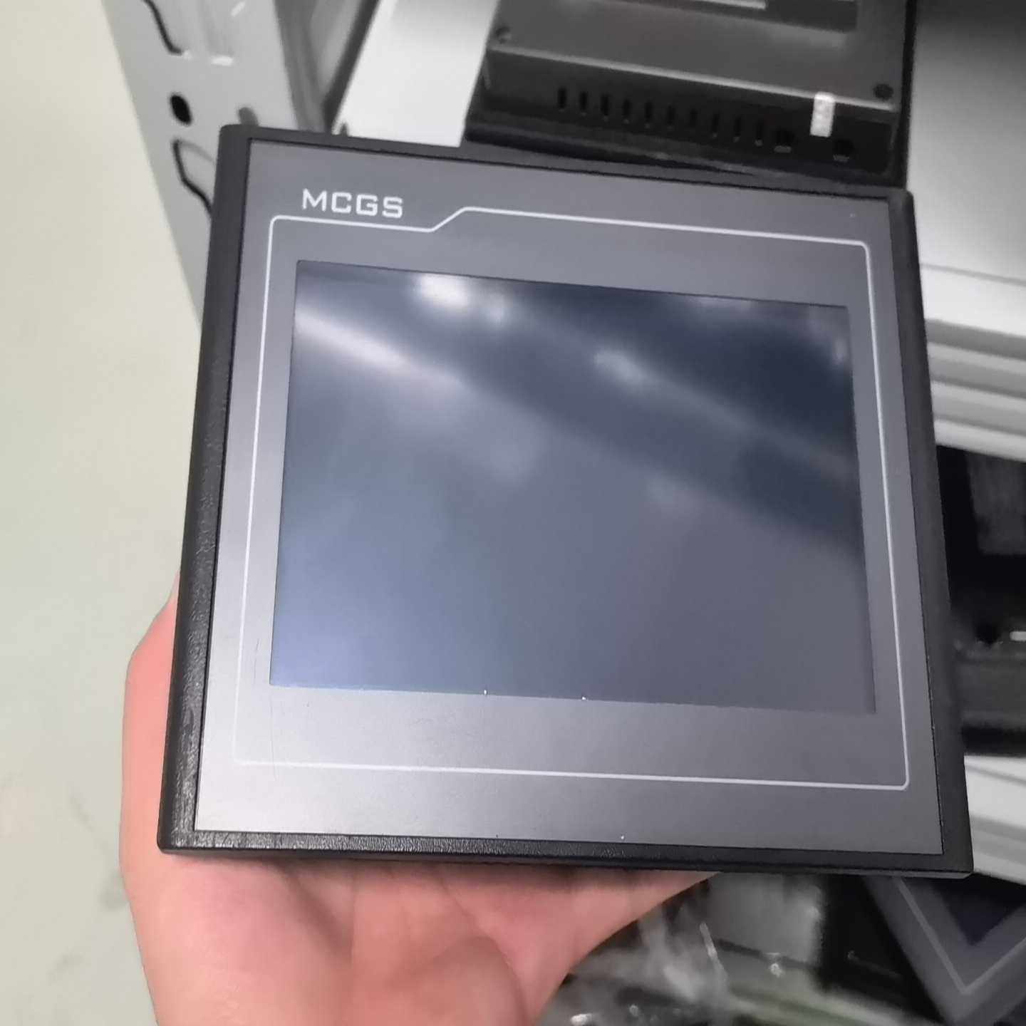 昆仑通态触摸屏TPC7022EI，24VDC供电，最大电--议价商品