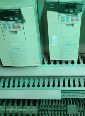 【议价】三菱变频器MDAX5200.5K二手拆机05.KW